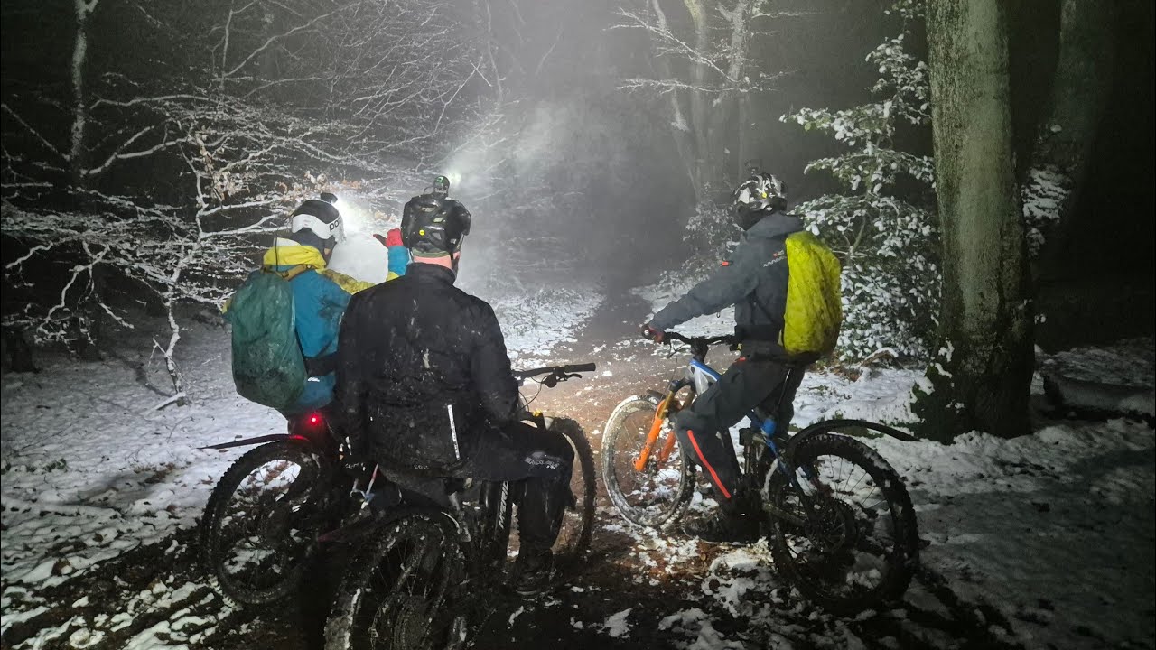 Nacht Fahrt mit Lampe🔦. Matsch, Schnee, Schlamm Party beim Enduro Ride im Januar🤩.H.D.