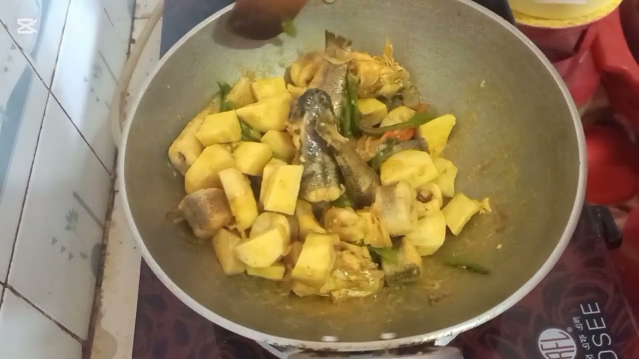 মিষ্টি আলু শোল মাছ দিয়ে রান্না