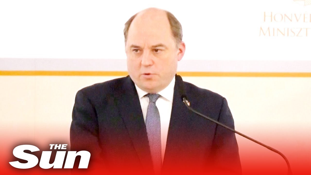 Defence Minister WARNS Putin invading Ukraine will bring MORE Nato closer to Russia