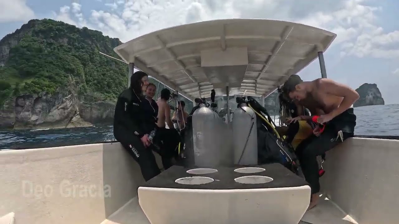 Drift Scuba Diving in Nusa Penida, Bali | SD Point Coral Reef
