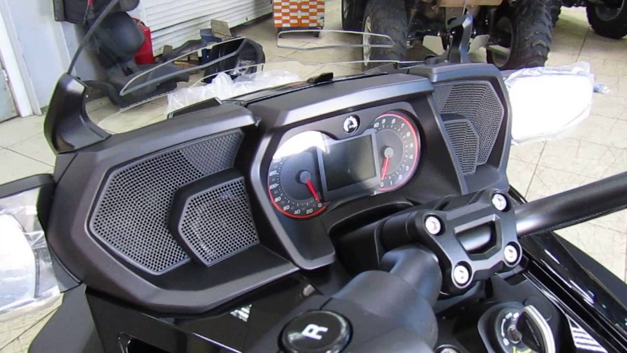 Обзор BRP Can-Am SPYDER F3 LTD Triple Black review