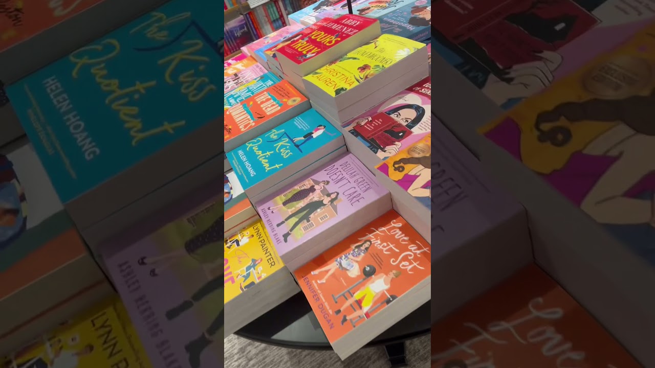I love a bookstore Grand Opening ❤️ #booktube #bookstore #lifestyle #booklover