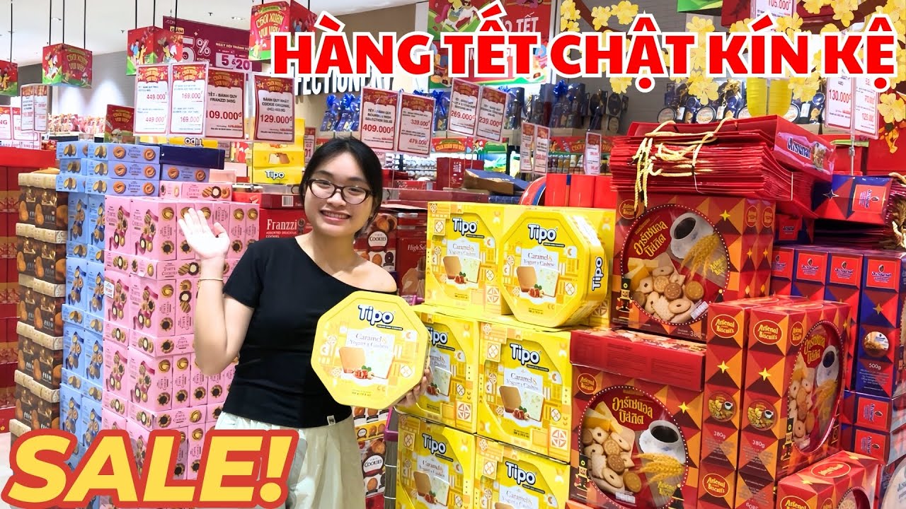 SIÊU THỊ Lên Nhiều SET QUÀ TẾT Kín Kệ! Giá Đang Hời To, Cô Bác Đổ Xô Mua Sớm!