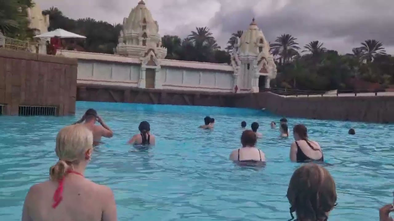 Wave Pool At Siam Park