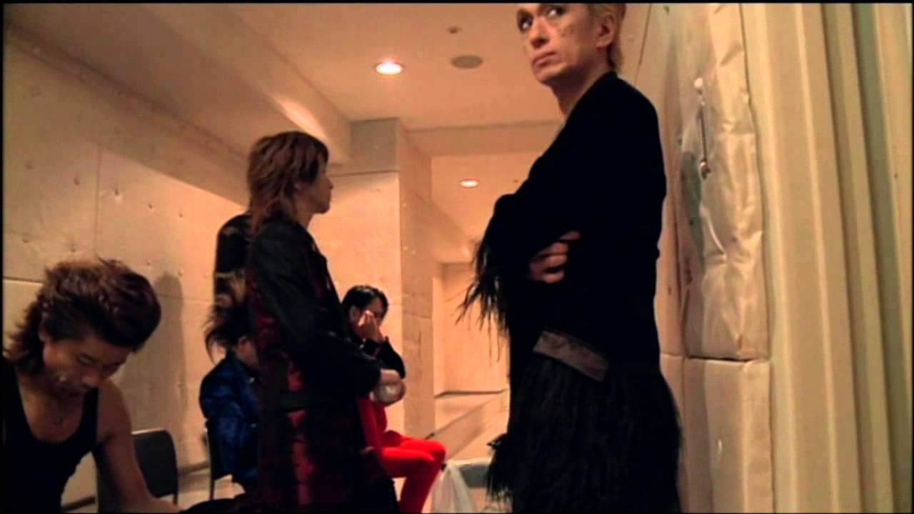 Acchan warms up (=^ ◡ ^=)
