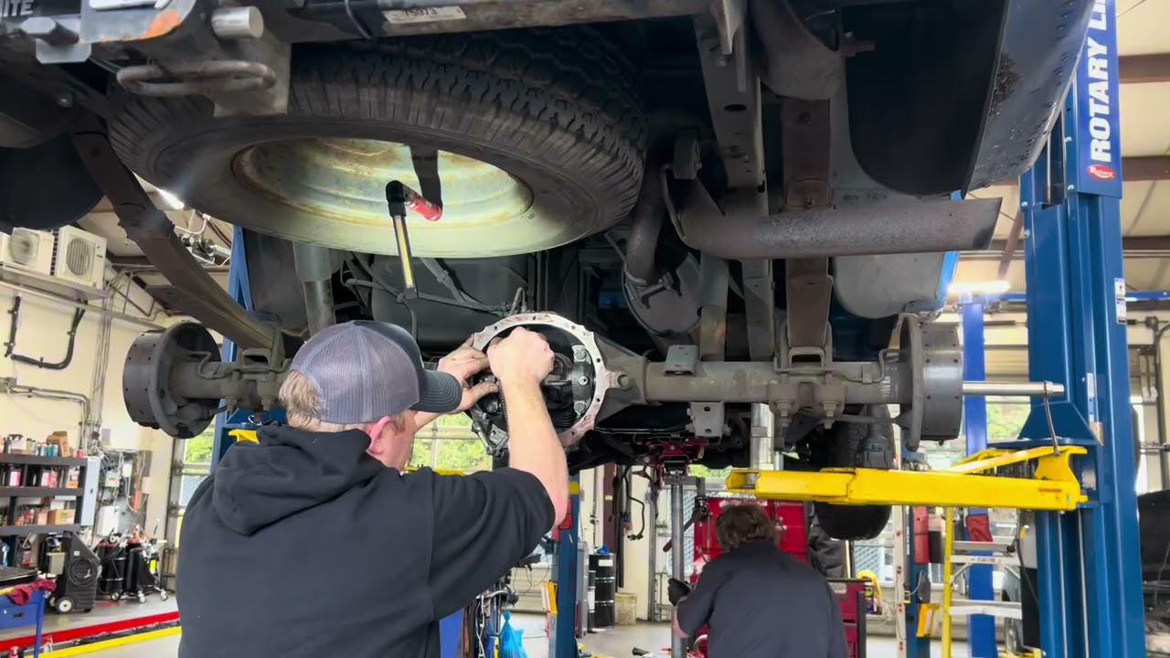 Chrysler 8.25 Differential Bearing Replacement | Assembly Process