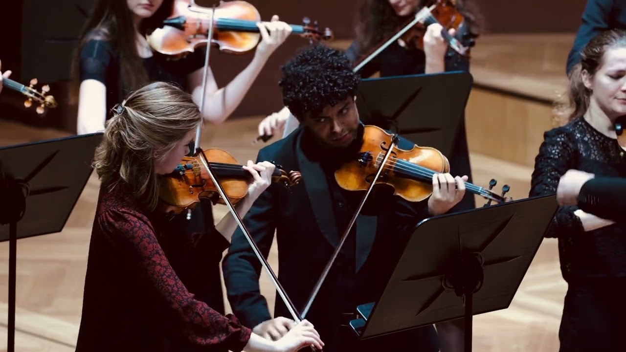 Solistes de Neuchatel conducted by Sergey Ostrovsky- Edward Elgar - Serenade op.20