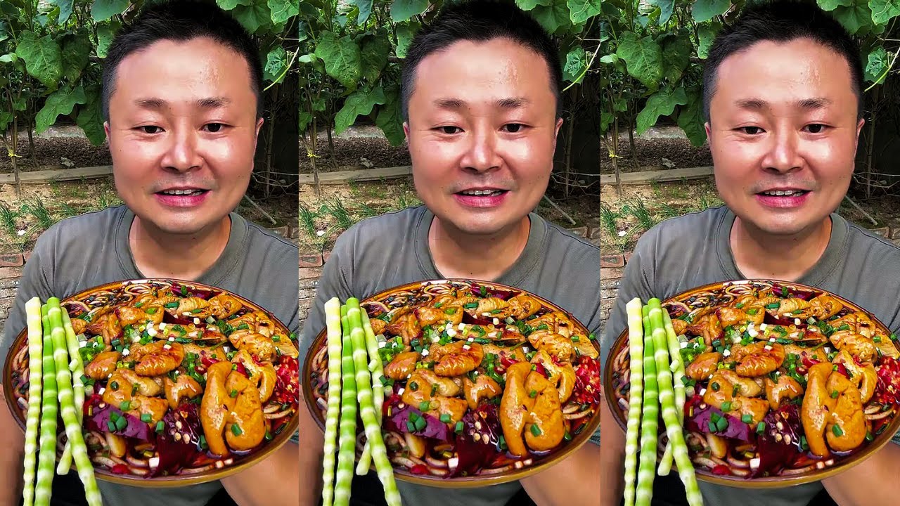 Let&rsquo;s Eat! Spicy Pork Trotter Noodles & Braised Pork Belly | ASMR Home Cooking Show