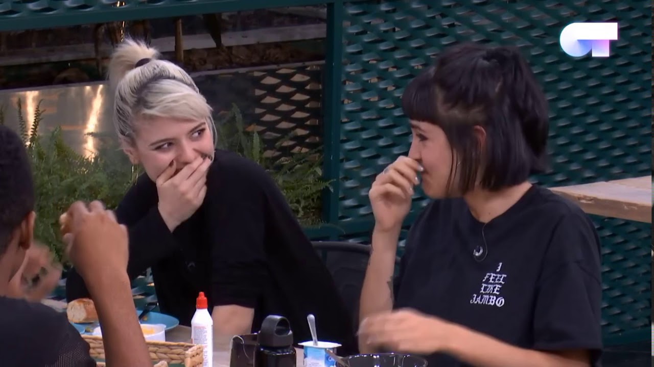 Alba Natalia Julia Sabela Famous funny table talk