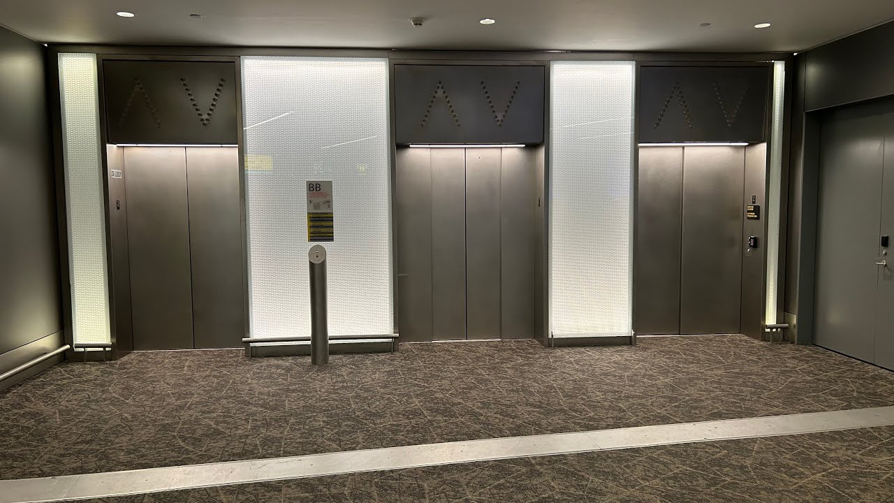 KONE Elevators At LGA Airport Terminal B (Gates 40-59) In East Elmhurst Queens NYC (12/07/2022)