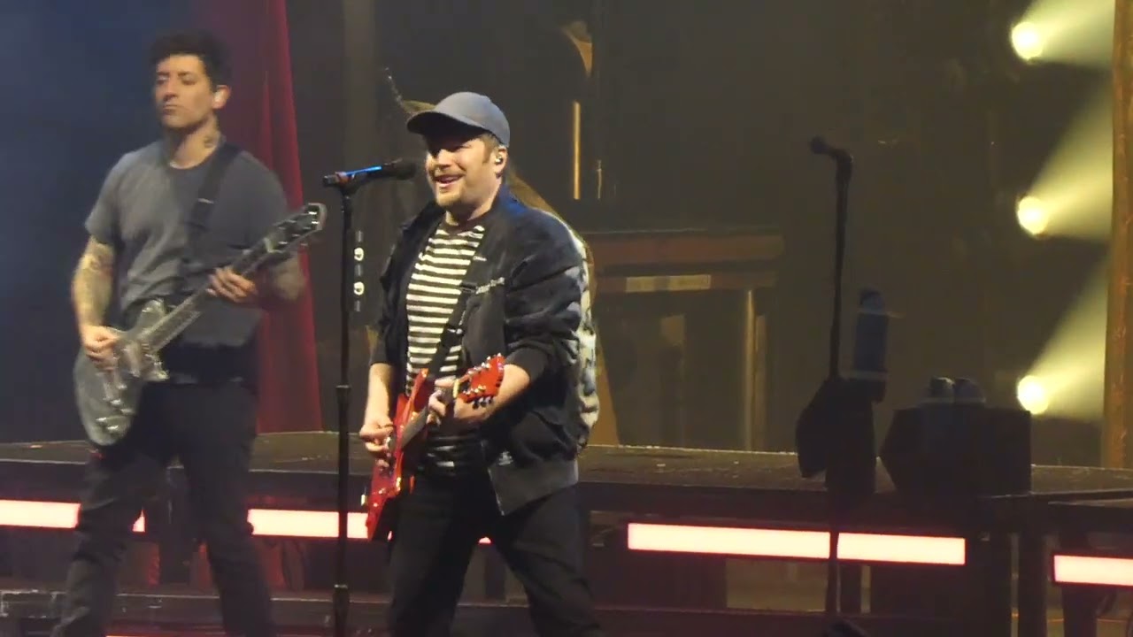 "Sugar We're Goin Down & Uma Thurman" Fall Out Boy@Madison Sq Garden New York 3/22/24