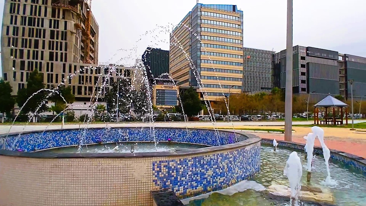 تابعو جولة استكشافية جديدة في حي الأعمال بباب الزوار VISIT IN BABEZZOUAR DISTRICT