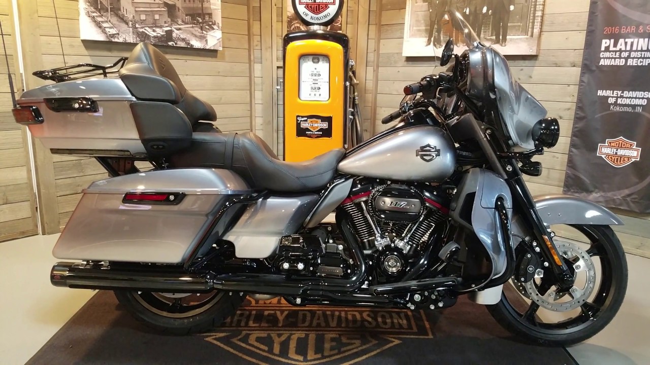 2019 CVO Screamin Eagle Electra Glide Ultra Limited FLHTKSE  Magnetic Grey Fade