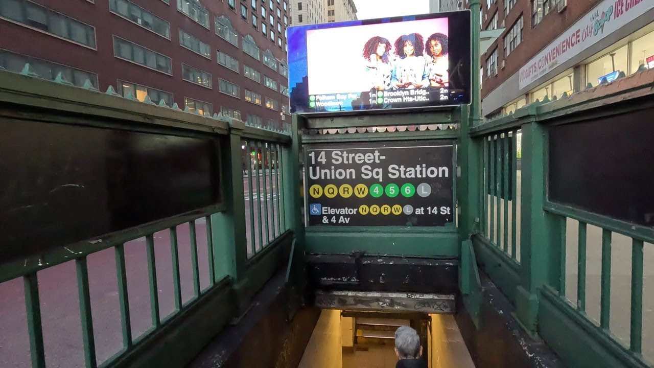 ⁴ᴷ⁶⁰ Walking NYC: 14th Street-Union Square subway station