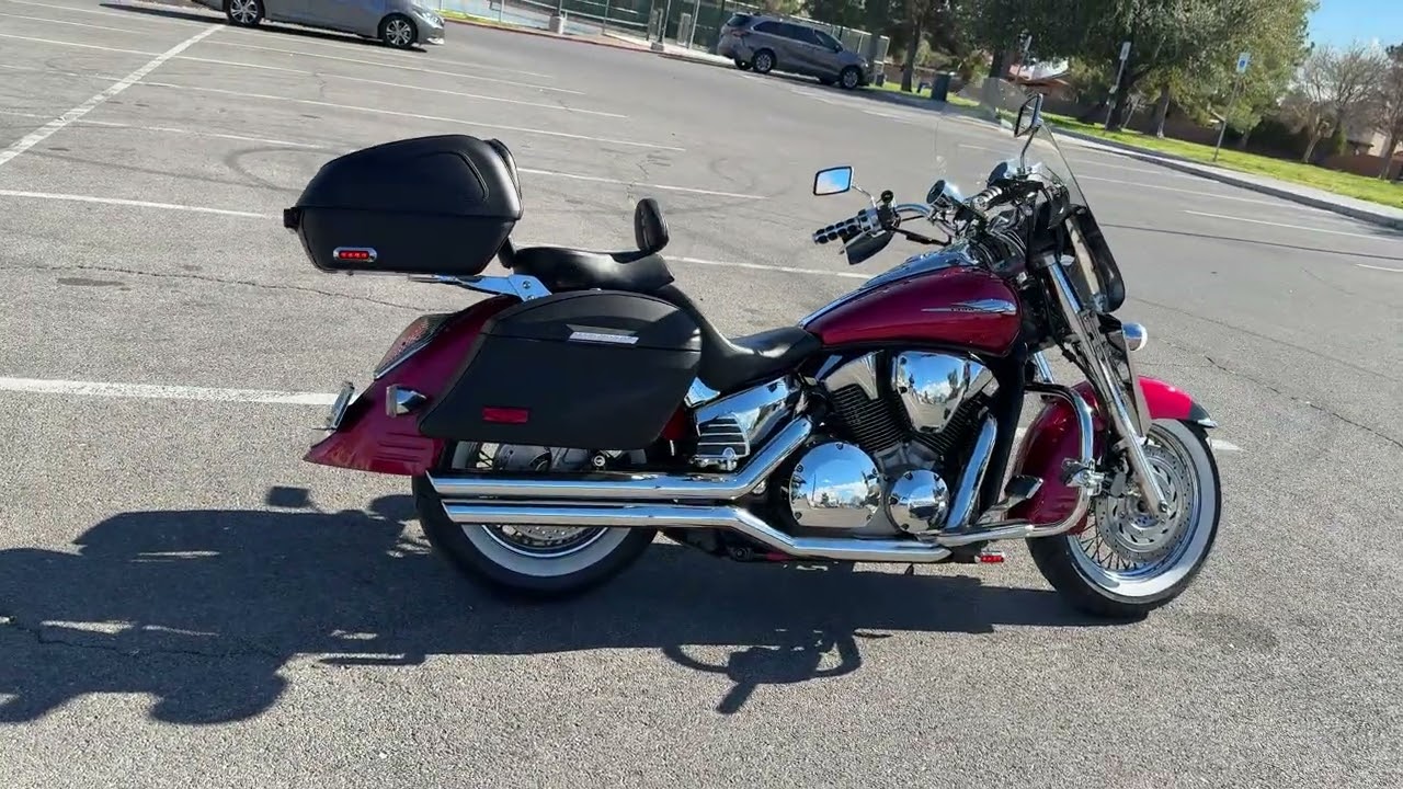 Latest Vid : My 2004 VTX With VIKING Saddle Bags and Trunk