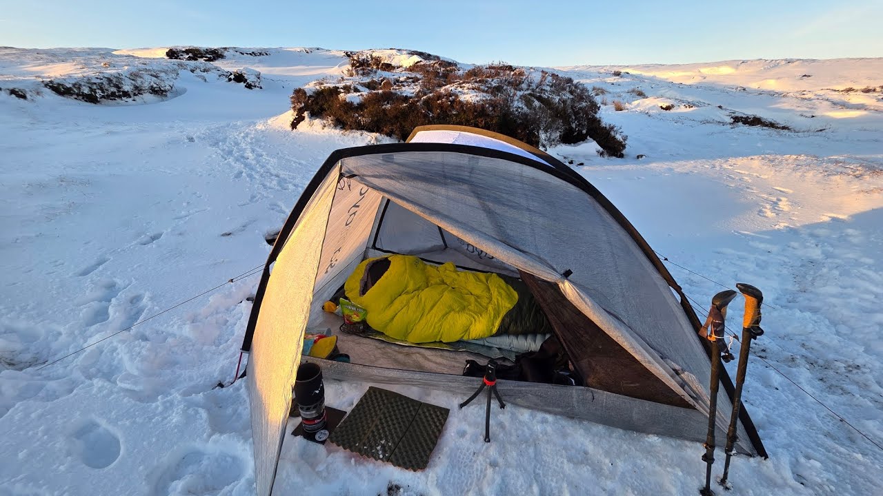 Winter wildcamp in my Samaya Instant 2 3 season tent. Laddow Rocks northern Derbyshire uk. 