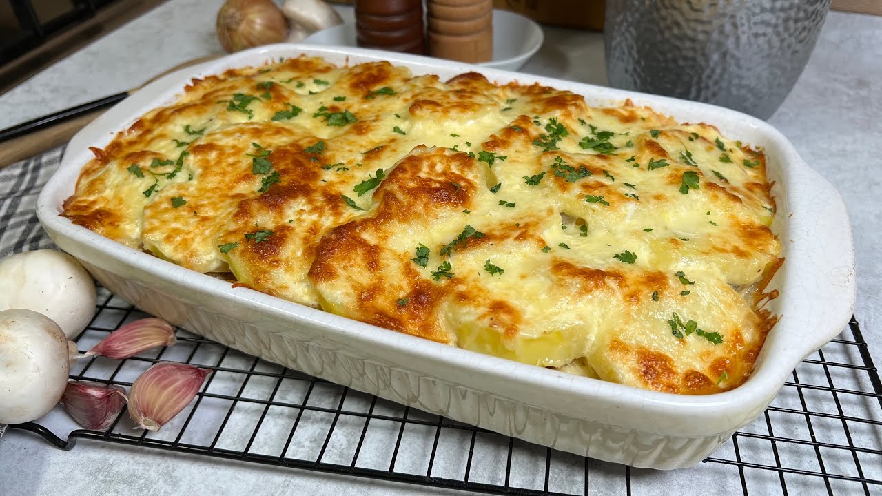 Zapiekanka ziemniaczana z mięsem mielonym i pieczarkami 🧡