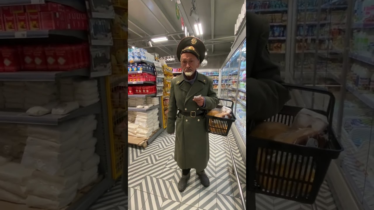 Вечерний забег в Пятёрочку .#рек #рекомендации #топ #а4 #тренды #shortsvideo #россия #shorts #мир