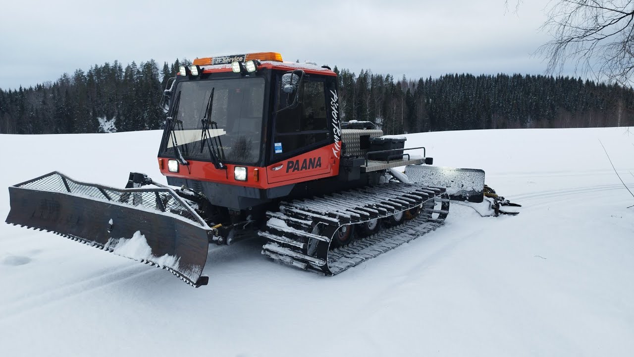 Jäätyneen latupohjan jyrsintä ja ladun tekeminen Paanalla.