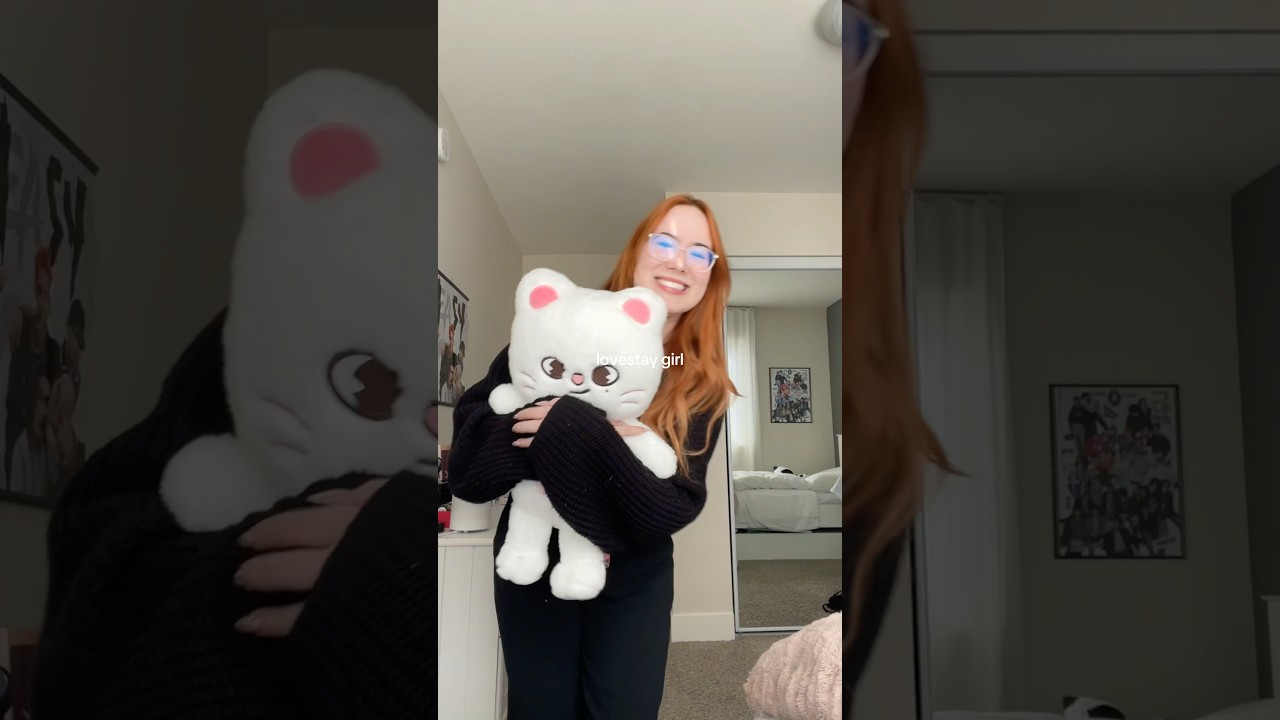 unboxing my jiniret skzoo teddy plush #lovestay #skzoo #jiniret #teddybear #straykids