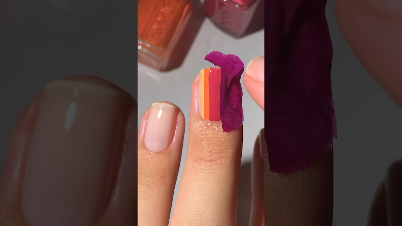 Straight Lines Nail Hack🚨#nailhacks #nailpolish #nailart #easynailart #nailarttutorial #essie