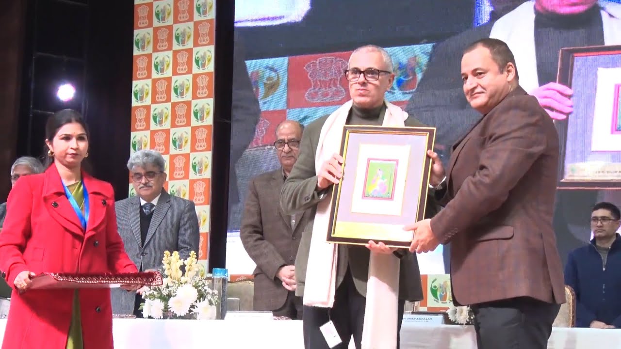 CM Omar Abdullah reaffirms commitment to strengthen JKRLM’s Umeed programme