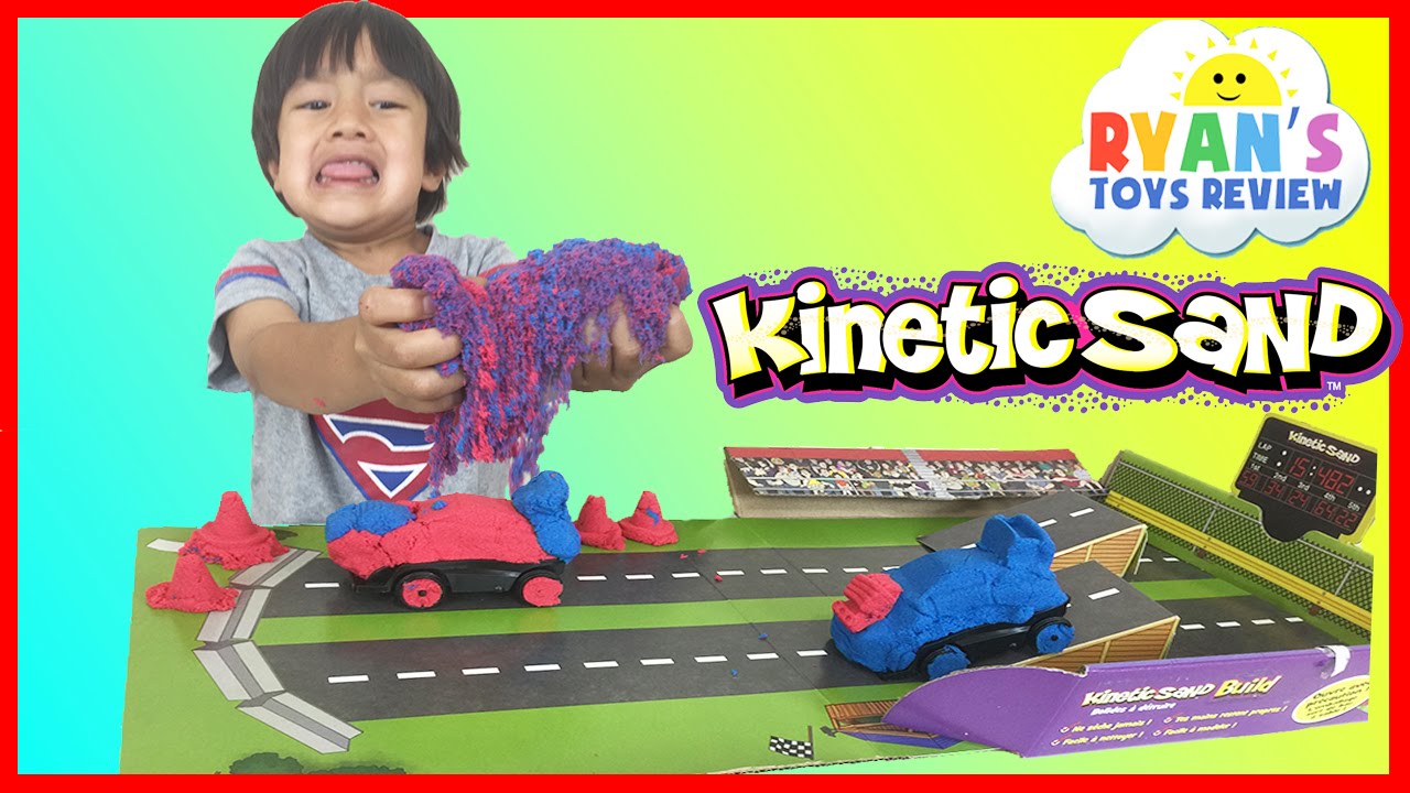 Kinetic Sand Build Crash 'Em Cars Play Set