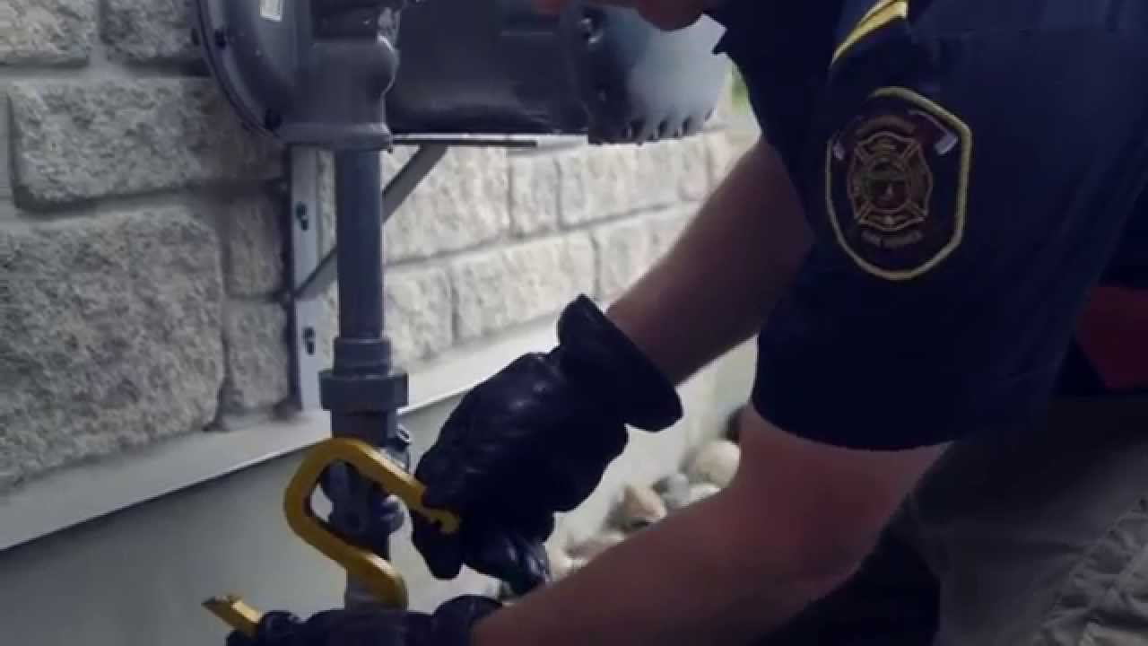 Natural Gas Shut Off with the Snagger Tool