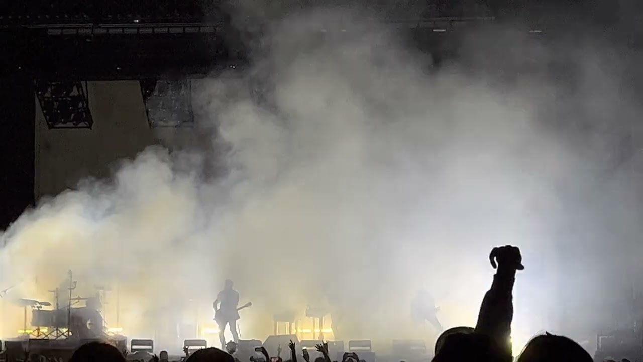 Pinion & Terrible Lie - Nine Inch Nails (with Watchmen intro, live in Troutdale)