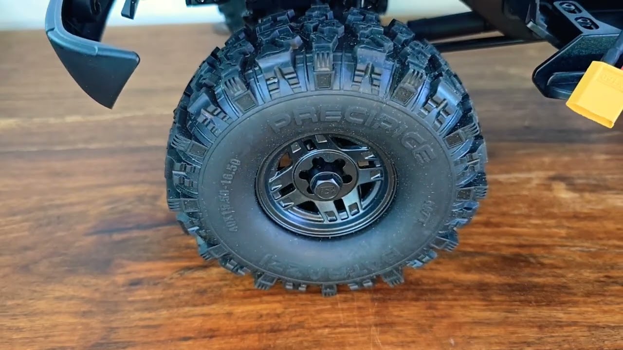 Toyota Land Cruiser lc80 #fmsfcx10 #fmsfcx10lc80 #fmsfcx10 #suprazrc #rccar #rccars #rccrawler #rc