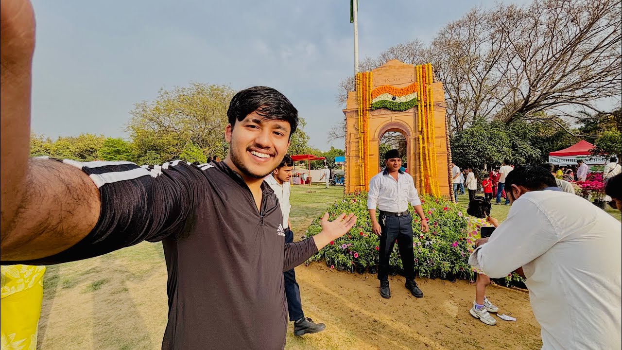 Flower Mela Deknae Pohoch Gayae 😲🌸