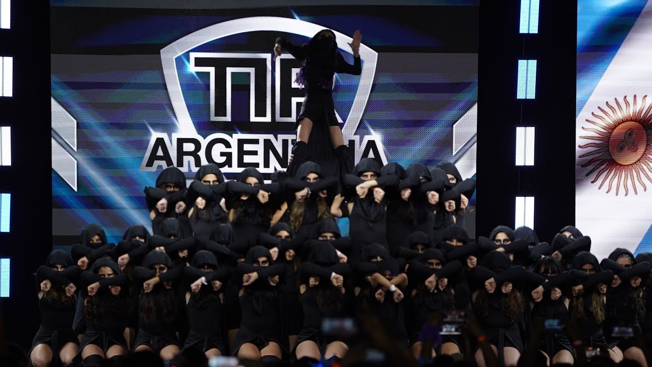 UNIVERSE CREW TIR 2025- SUPERMEGA ADULTO PROFESORA CANDELA CLOT 