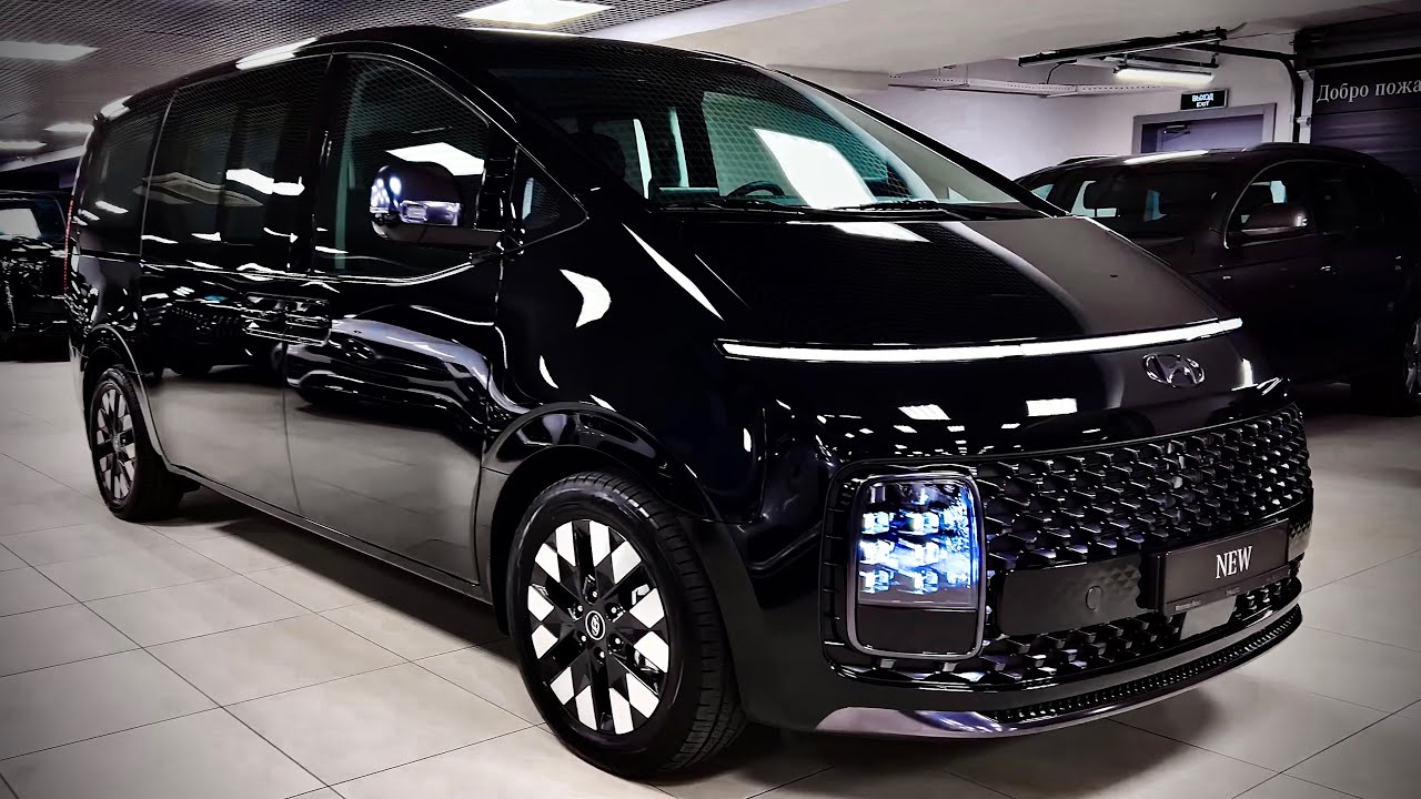2025 Hyundai STARIA Premium 2.2D V6: Luxury 7Seats MPV | Abyss Black Pearl