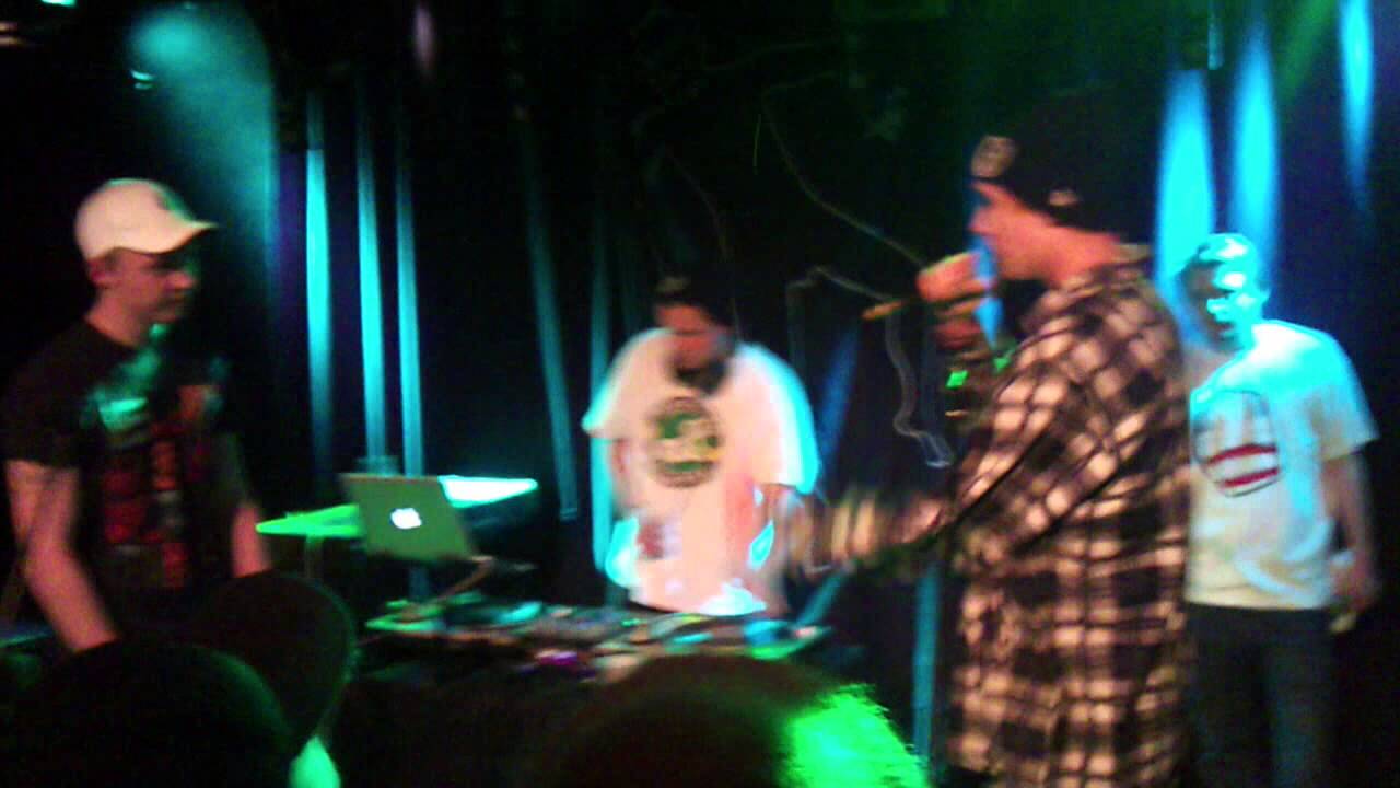 Reiska57 vs Fester @ Hattutemppu Battle