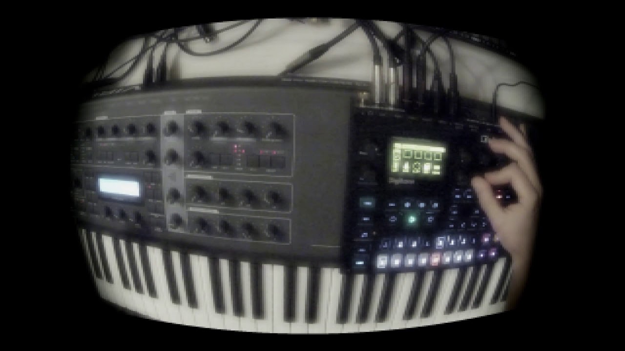 Live melodic techno, huge sound (Virus Ti + Digitone)