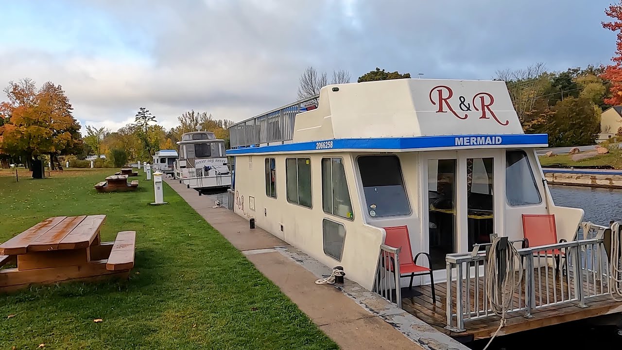 Trent-Severn Waterway - a houseboat expedition