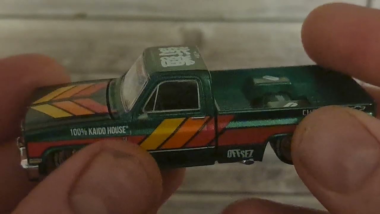 Mini gt kaido house chevy sliverado kaido works v3 