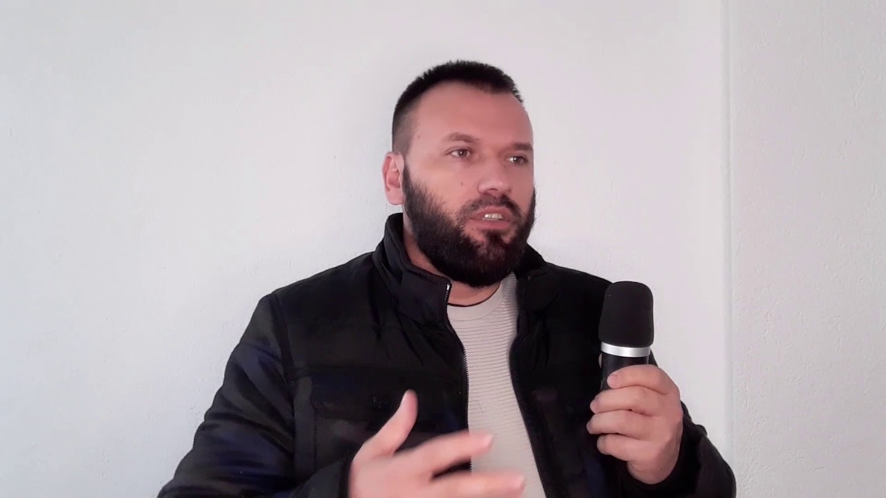 Si u sheruan disa persona qe i shikuan videot tona?