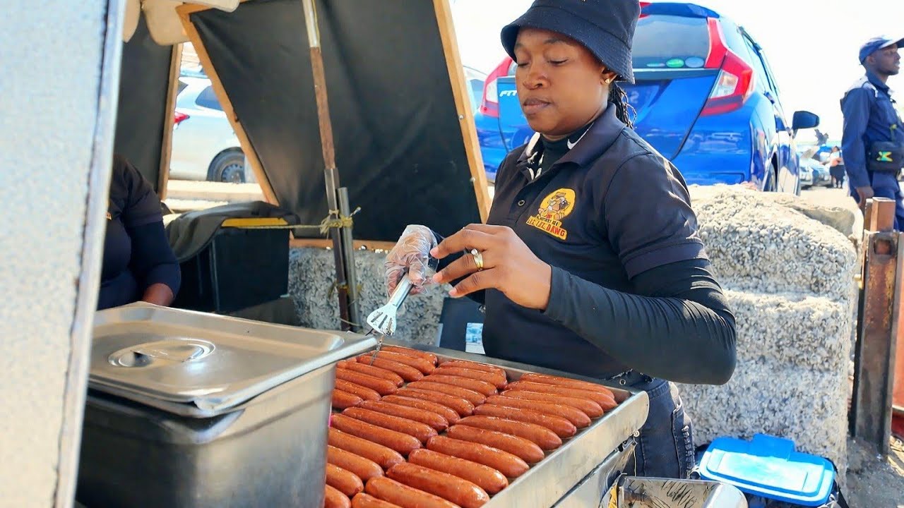 Jamaican Street Food Queen - The BEST HOT DOGS in Downtown Kingston 