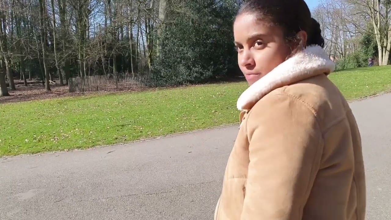 WALKING IN THE PARK/ANTWERPEN/BELGI&Euml; /SPRING IN BELGIUM/NATURE