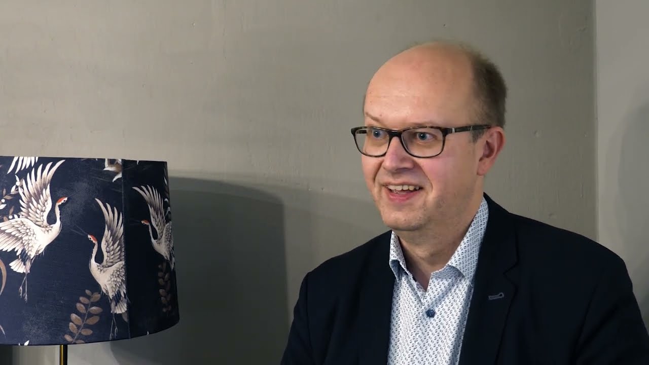 Lasten kulttuuriset oikeudet. Haastattelussa Esa Iivonen Mannerheimin lastensuojeluliitosta