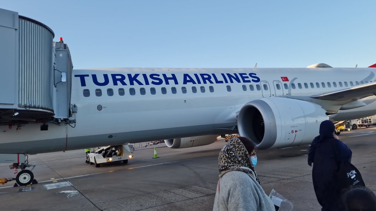 Turkish Airlines Boeing 737-8 Max From Birmingham Airport To Istanbul Airport Turkiye 2025