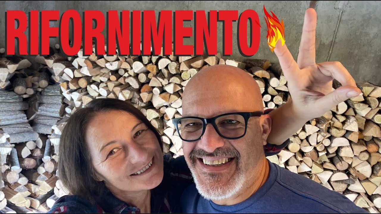 Rifornimento legna da ardere, scarico e sistemazione dei ceppi in luogo protetto