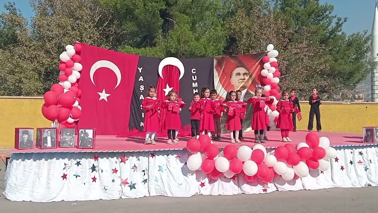 Ay yıldızlı bayrak Ana sınıfı Ömer 