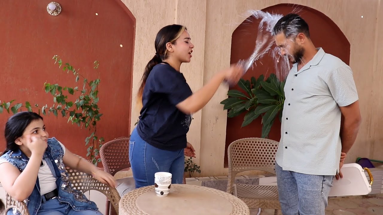 بنت مغروره شوفو عملت ايه مع عامل الكافيه بسبب كلمه قصة حقيقية