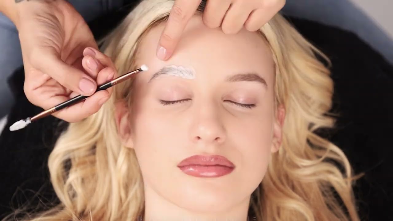 RefectoCil presents Signature Blonde Brows