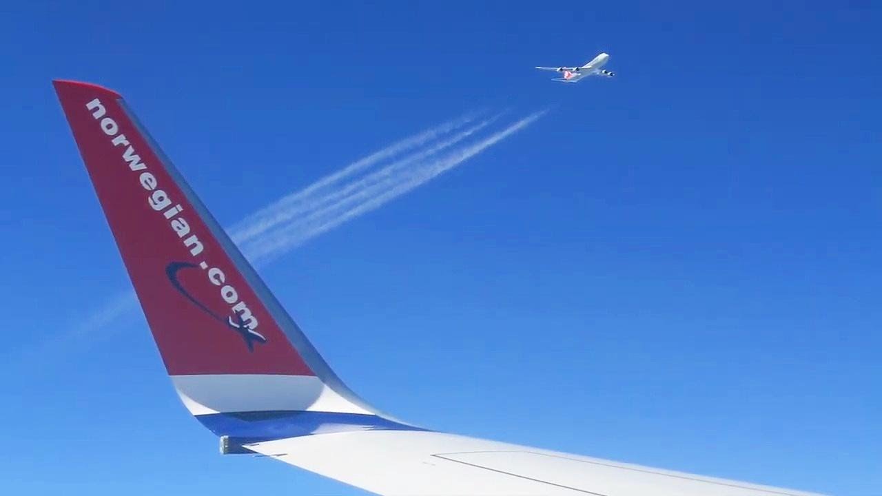 Norwegian 737-800 Prague - Oslo Safety, Takeoff, Inflight, Landing