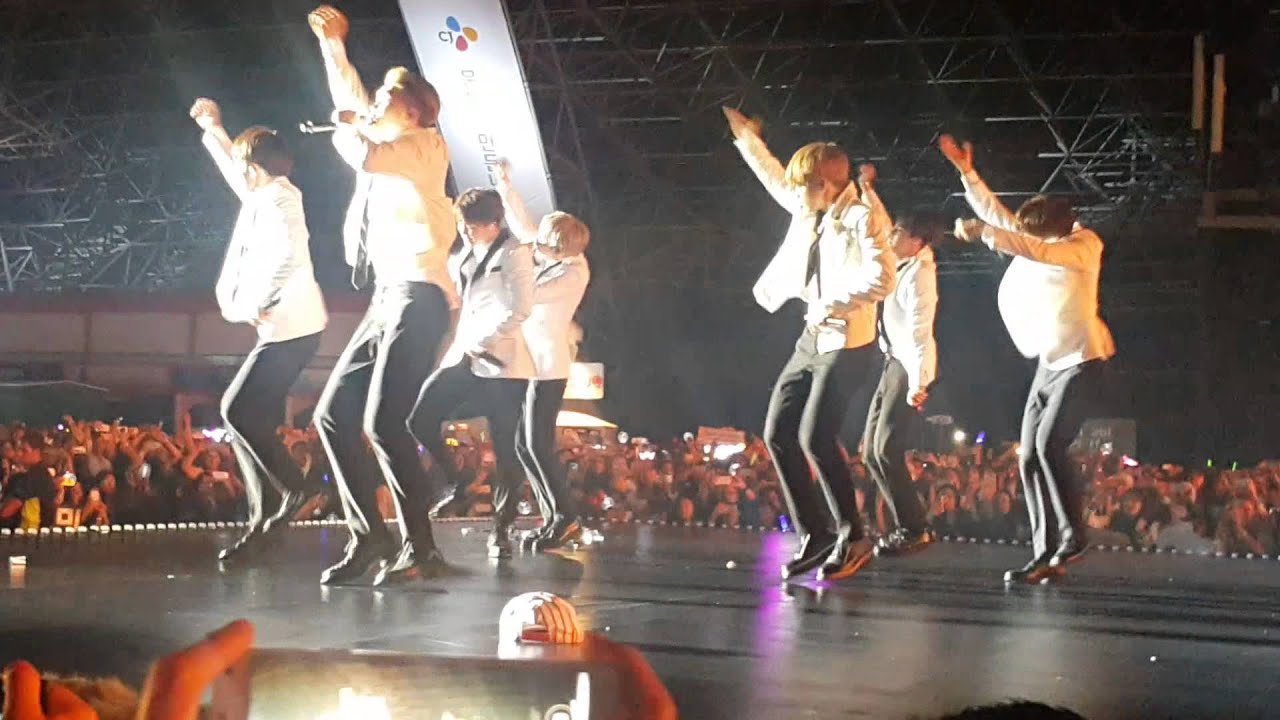 DOPE - BTS + ending of KCON 2016 ABU DHABI