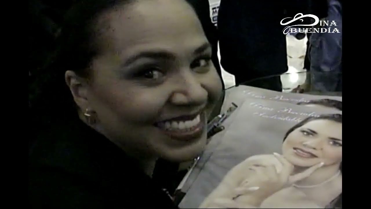 DINA BUENDIA FIRMA DE AUTOGRAFOS DIC 2001 