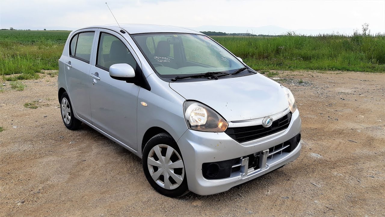 Авто из Японии / Daihatsu Mira e:S 2015 год / аукцион 4.5 балла